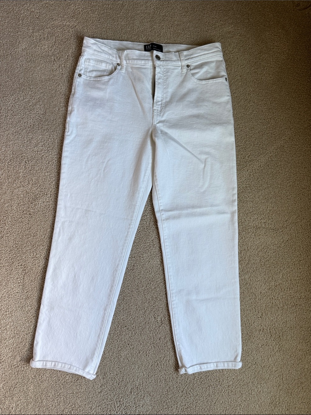 GAP Women’s White Straight Leg Jeans